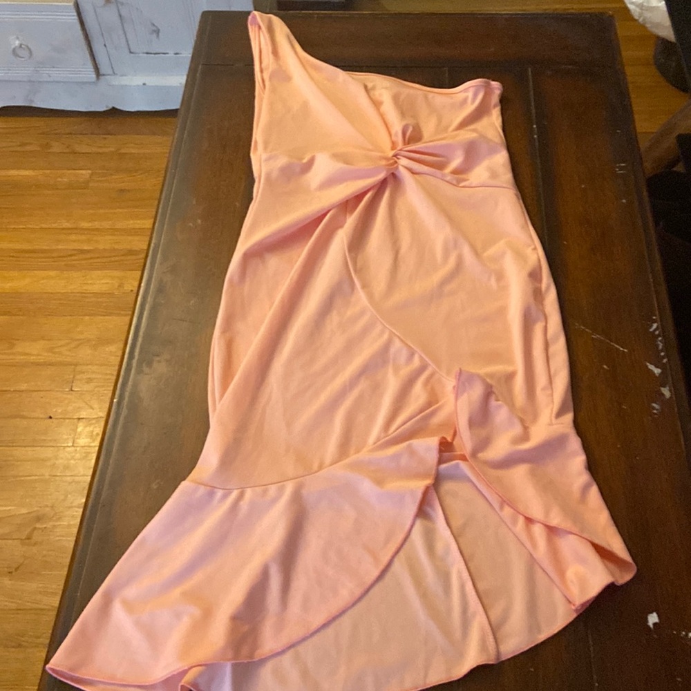 Med/large Coral off shoulder dress, with flare bottom